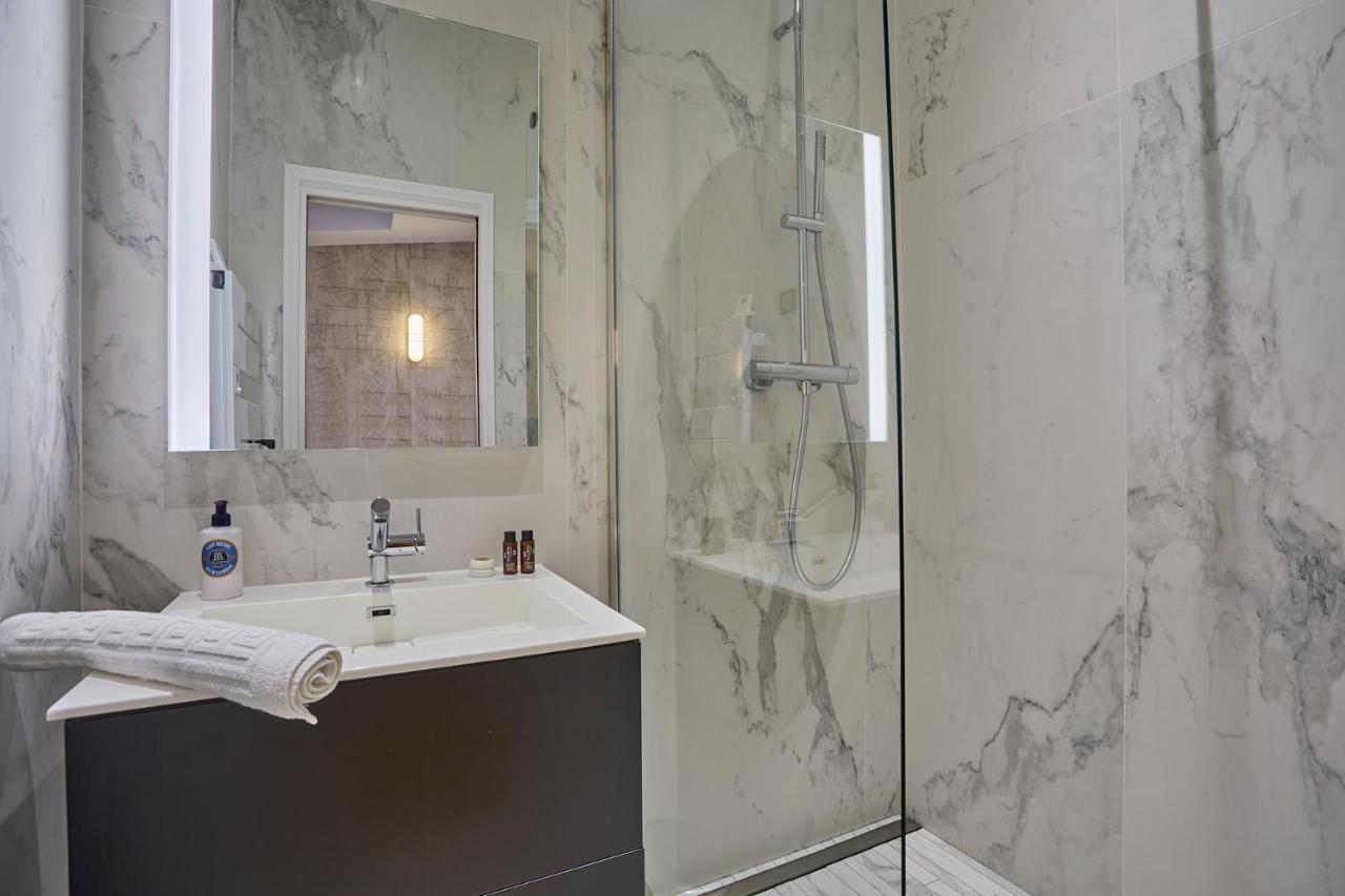 Apartment Saint Germain Des Pres By Studio Prestige Paris Exterior foto